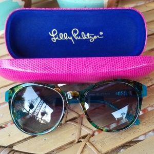 Wonens Lilly Pulitzer Sunglasses NWOT